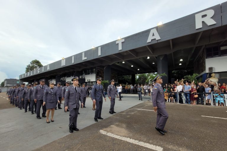 Governo do Amapá promove 61 PMs e homenageia civis e militares, fortalecendo a política de segurança pública no estado