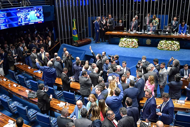 Senado aprova PEC sobre criminalização da posse de drogas