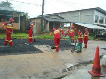 Governo do Amapá intensifica trabalhos de recuperação asfáltica em vias de Oiapoque