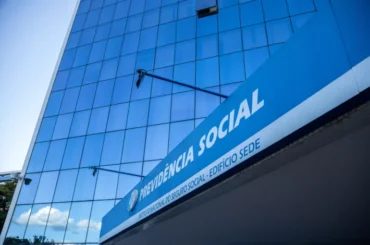 Beneficiários do INSS começam a receber o 13º a partir de quarta-feira