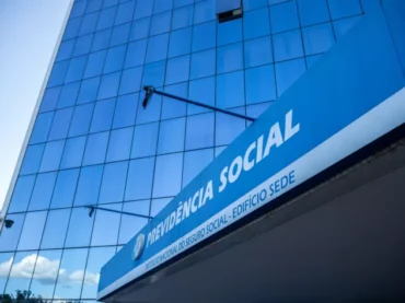 Beneficiários do INSS começam a receber o 13º a partir de quarta-feira