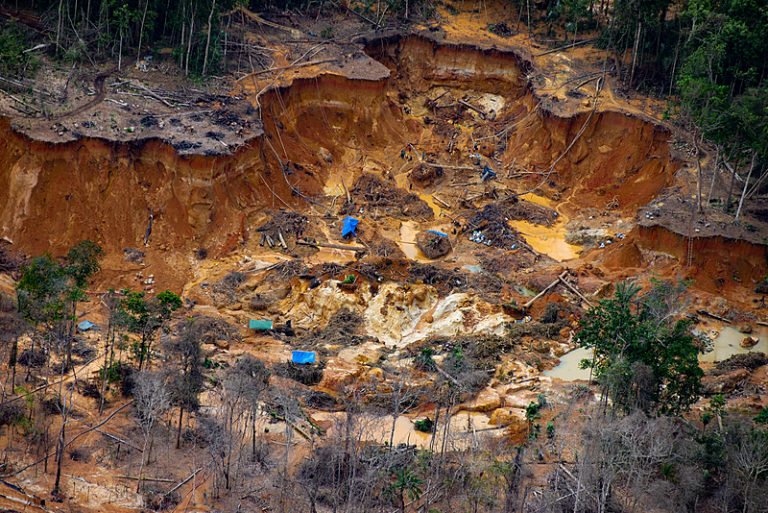 Amazônia: garimpo cresceu 361% em terras indígenas de 2016 a 2022