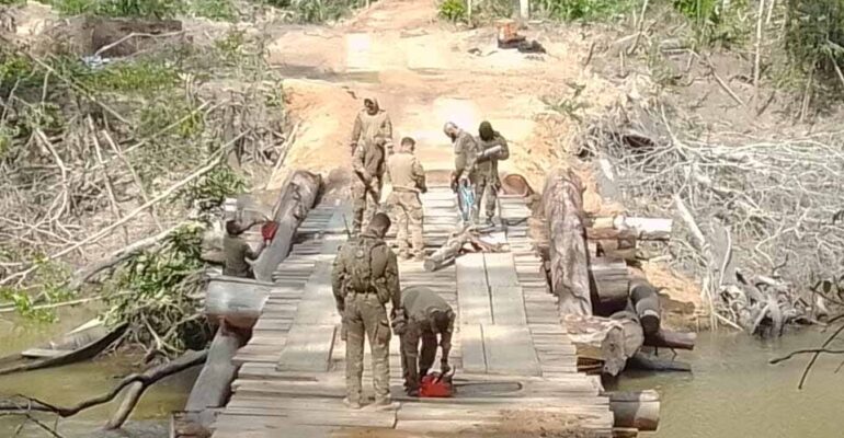 Polícia Federal destrói ponte de acesso à terra indígena no Pará