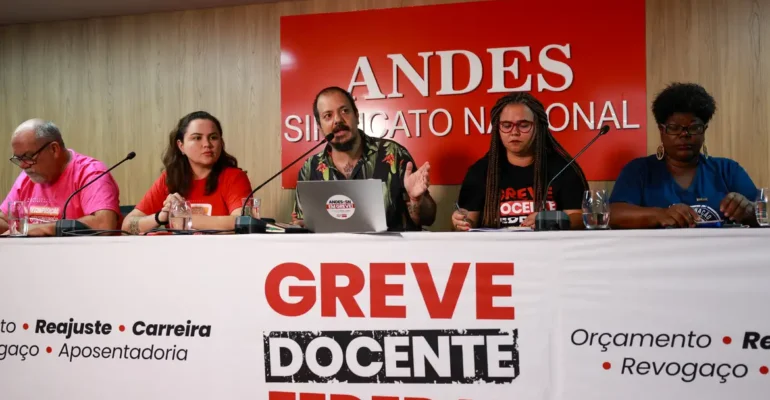 Universidades e institutos federais de ensino superior mantêm greve