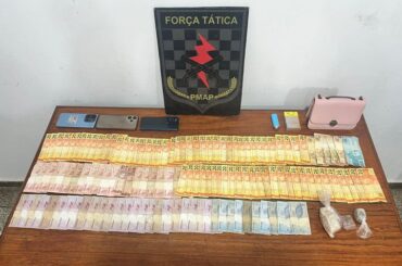 Batalhão de Forca Tática prendeu três traficantes de drogas no bairro dos Congós
