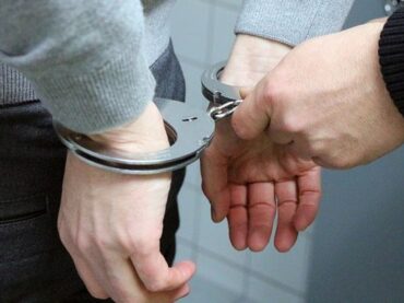 Ministério Público vai avaliar necessidade do uso de algema em menores