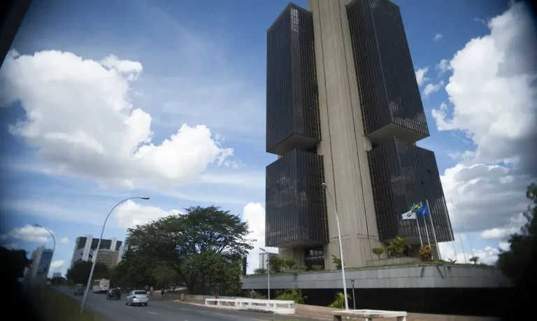 Copom reduz juros básicos da economia para 10,5% ao ano