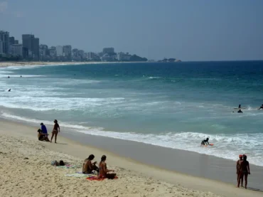 Senado retoma debate de PEC que pode privatizar praias