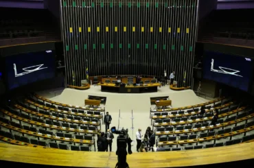 Câmara pauta urgência de projeto que equipara aborto ao homicídio