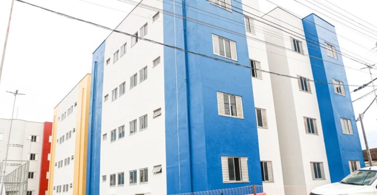 GOVERNO DO AMAPÁ ENTREGA RESIDENCIAL NELSON DOS ANJOS E BENEFICIA 282 FAMÍLIAS COM NOVAS MORADIAS