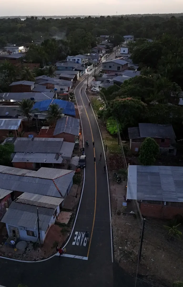 Governador Clécio Luís entrega pavimentação de seis quilômetros de vias no bairro Vale Verde, em Macapá