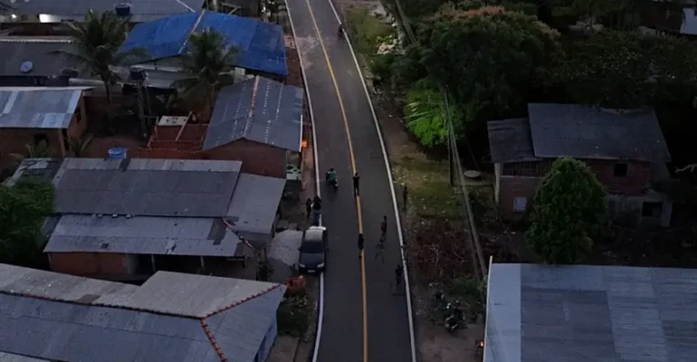 Governador Clécio Luís entrega pavimentação de seis quilômetros de vias no bairro Vale Verde, em Macapá