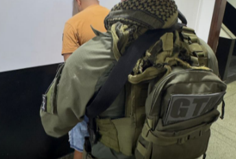 Com passagem pelo Iapen, homem é preso pelo GTA ao tentar descartar drogas