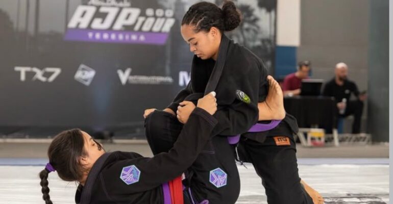 A atleta Carioca Victoria Menezes Santos conquistou um resultado expressivo para o Brasil no cenário internacional do Jiu-Jitsu.