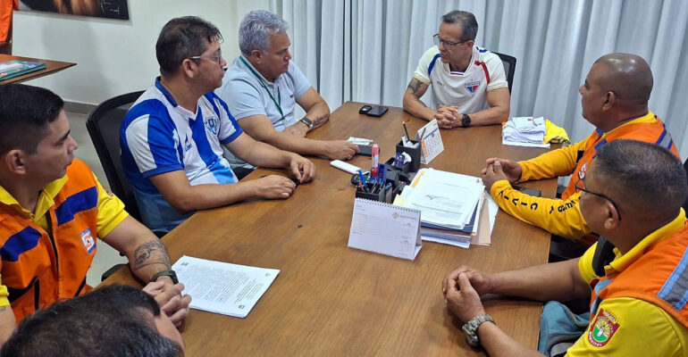 Prefeitura de Macapá mobiliza equipes e discute ações emergenciais após fortes chuvas desde a madrugada