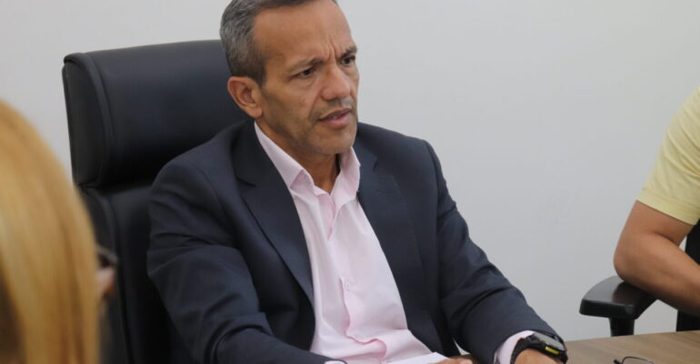 Prefeitura de Macapá discute paridade de aposentados e pensionistas